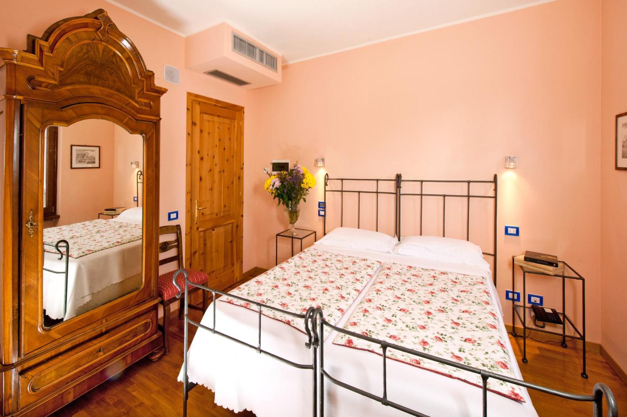 La Locanda Del Notaio Pellio Intelvi Exterior foto